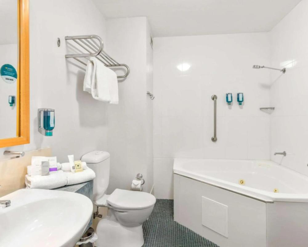фото Quality Hotel Dickson