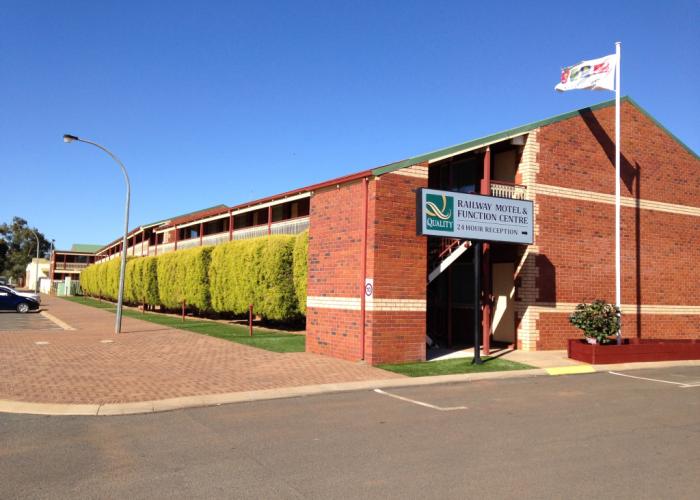 Quality Inn Railway Hotel