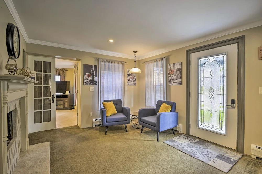 Spacious Home by Finger Lakes & Watkins Glen!