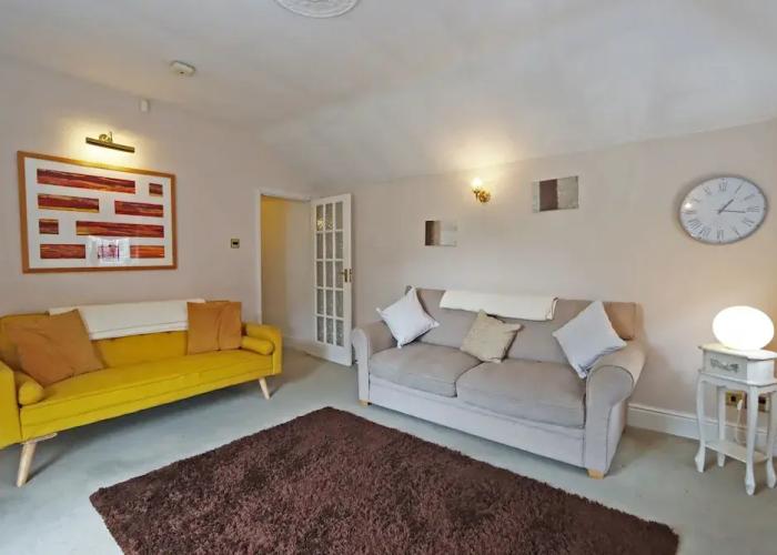 Compton House Snug