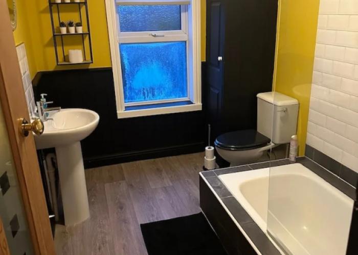 2 Bed House - Garden & Excellent Wifi