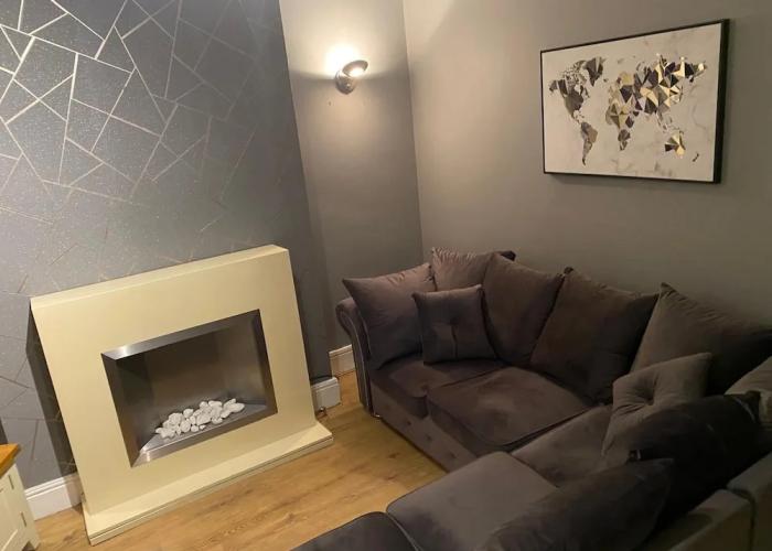 2 Bed House - Garden & Excellent Wifi