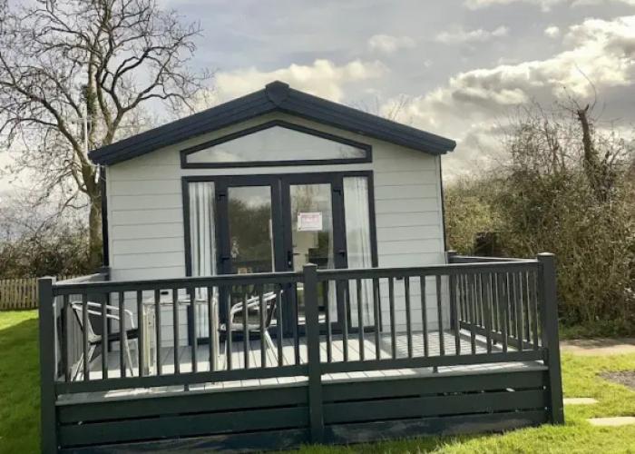 Modern Homely Chalet in Tuxford