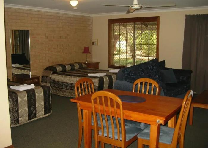 Travellers Rest Motel