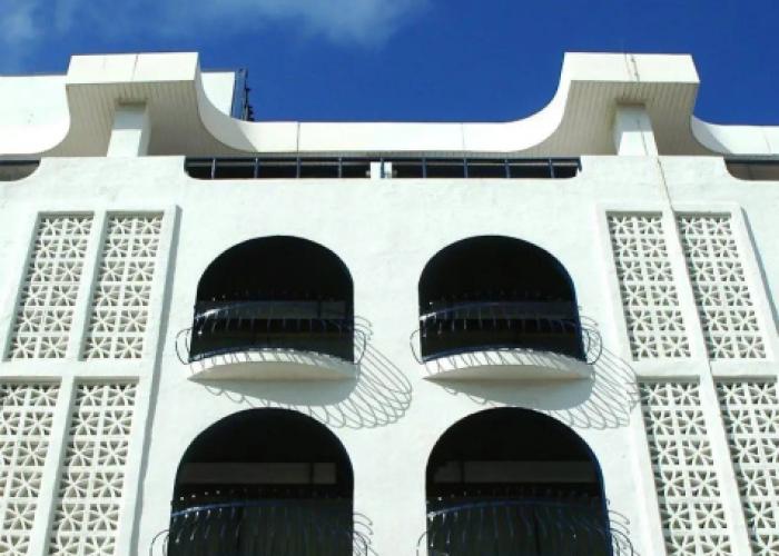 Holland House Beach Hotel