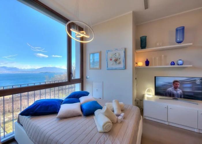Suite on The Lake