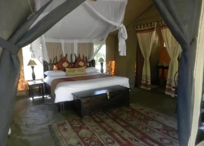 Mara Crossing Camp