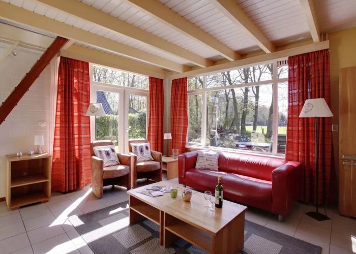 Cozy Holiday Home with Bubble Bath near Zwolle