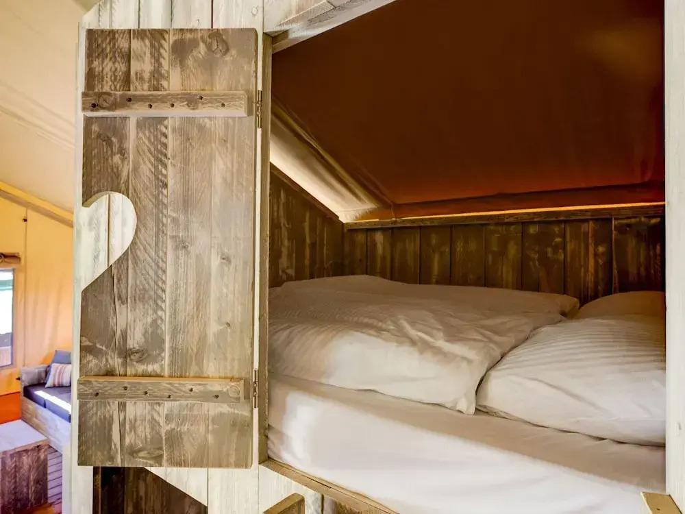 Glamping Tent With Kitchen Near Zwolle