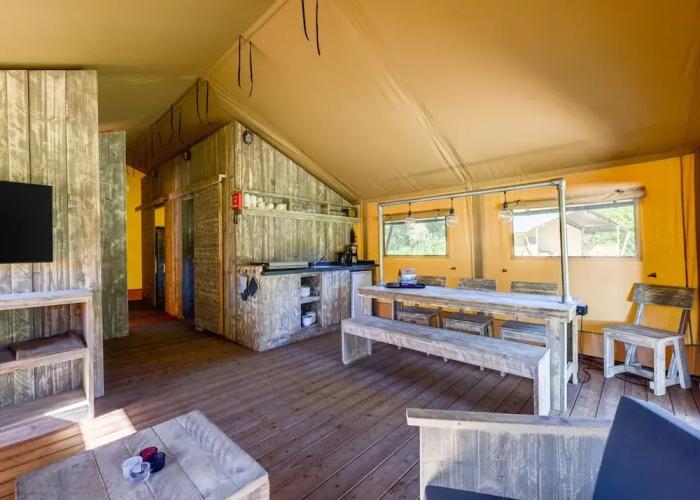 Glamping Tent With Kitchen Near Zwolle