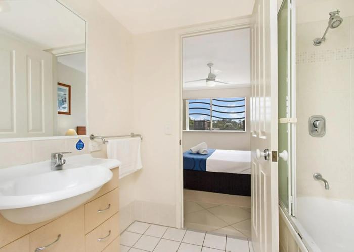 Golden Riviera Beach Resort