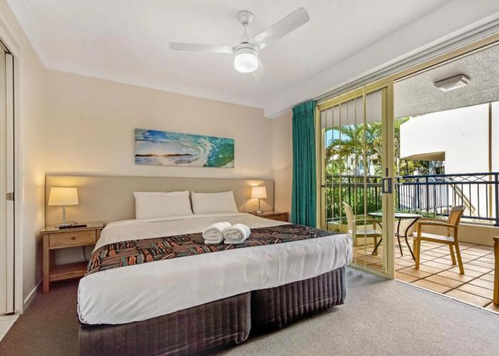 Golden Riviera Beach Resort