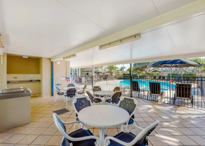 Golden Riviera Beach Resort