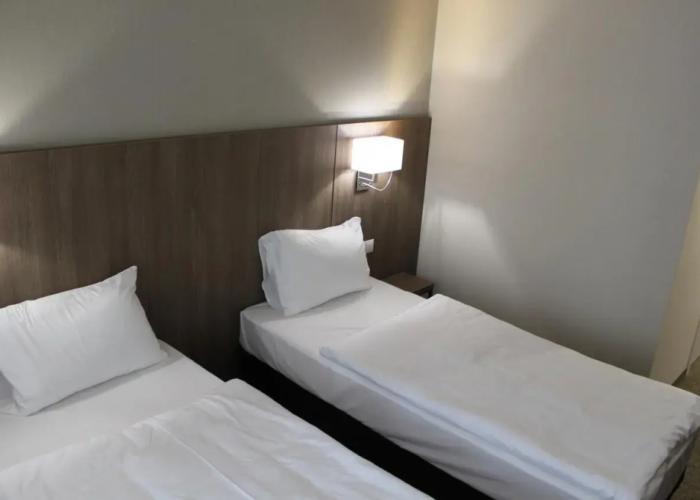 Zapad Port Hotel
