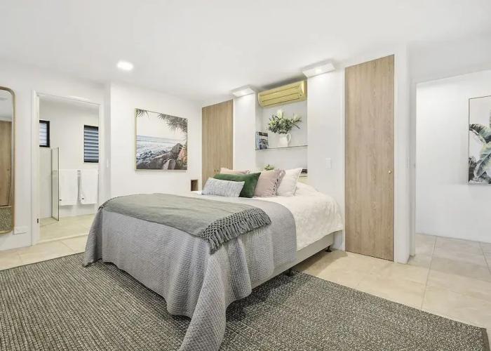 Crystal Shores Sunshine Beach