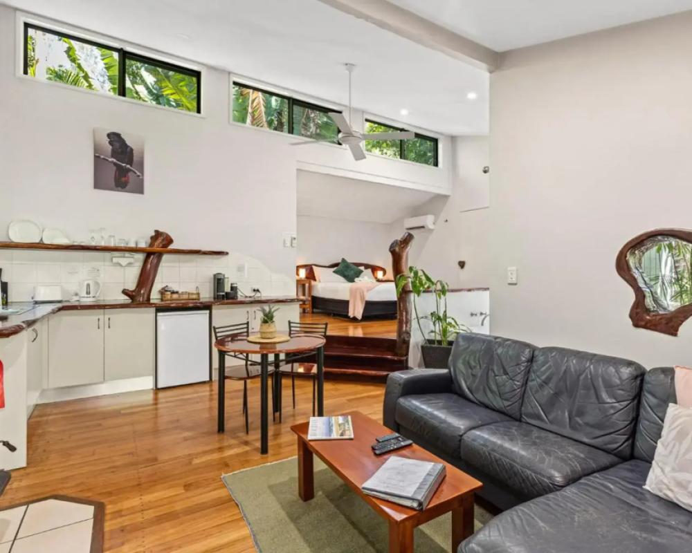фото Hunchy Hideaway