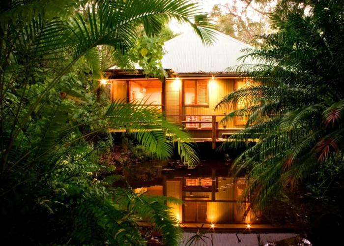 Hunchy Hideaway