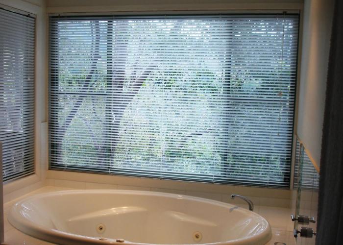 Hunchy Hideaway