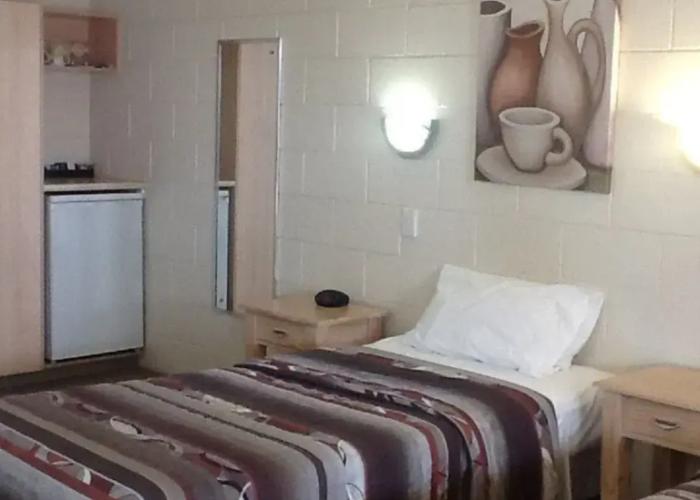 Nambour Lodge Motel
