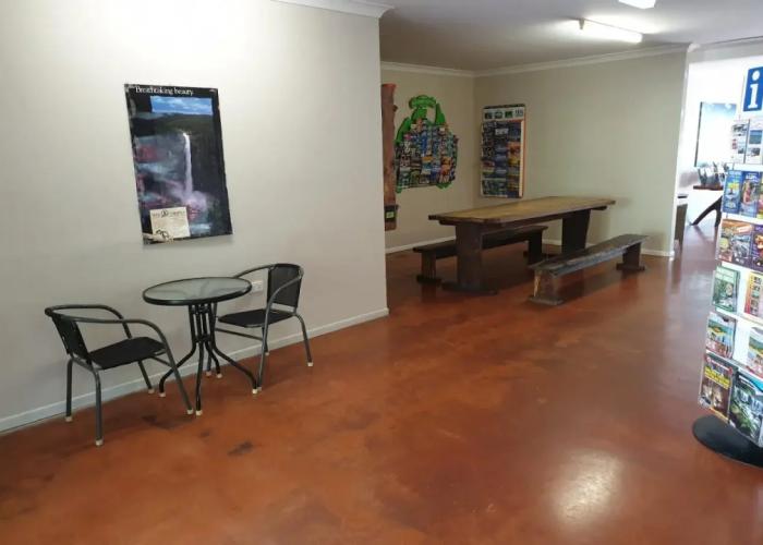 Travellers Paradise Heritage Historical Place - Hostel