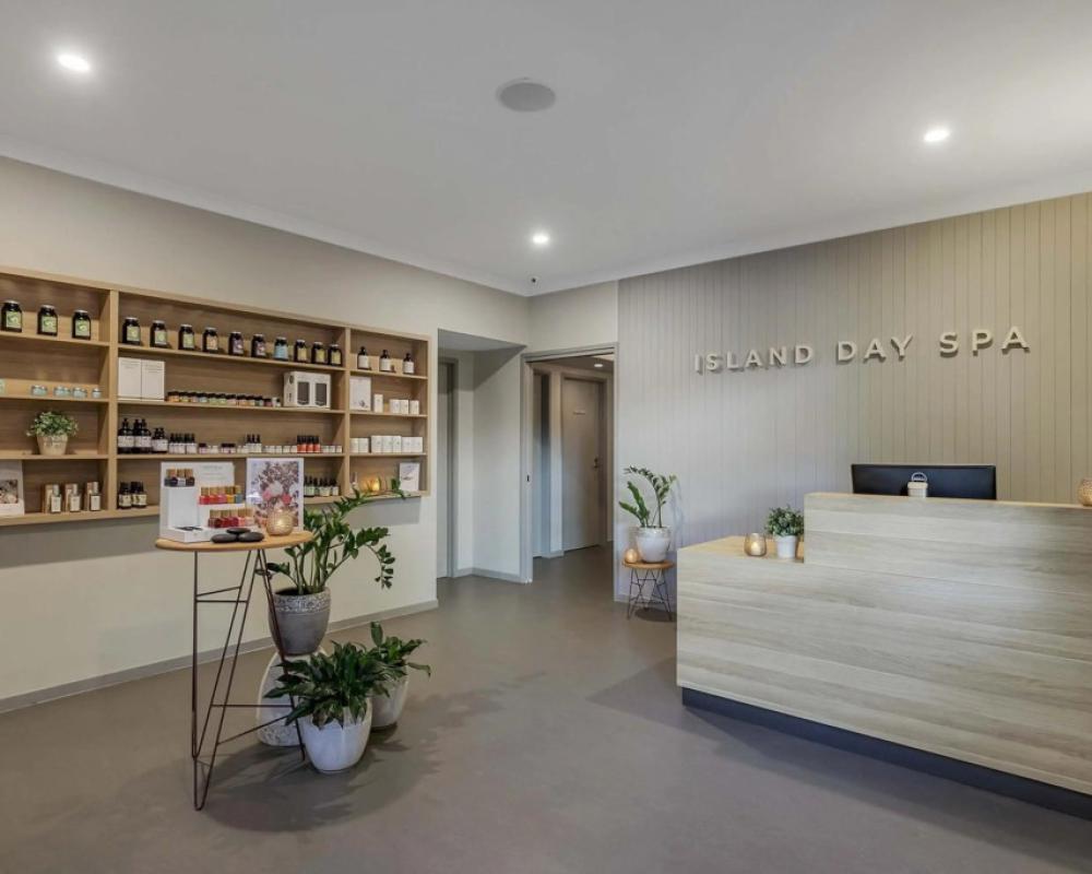 Kingfisher Bay Resort