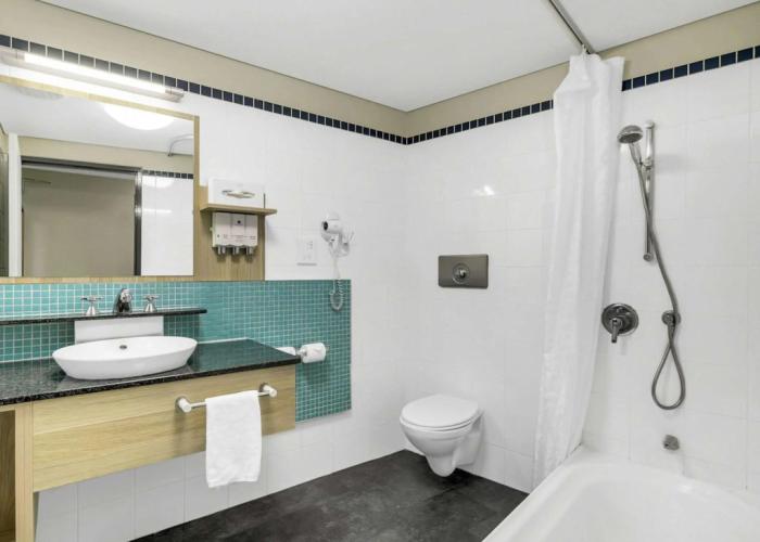 Kingfisher Bay Resort
