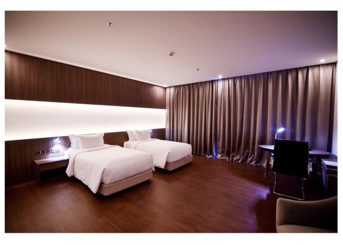 The Mira Central Park Hotel