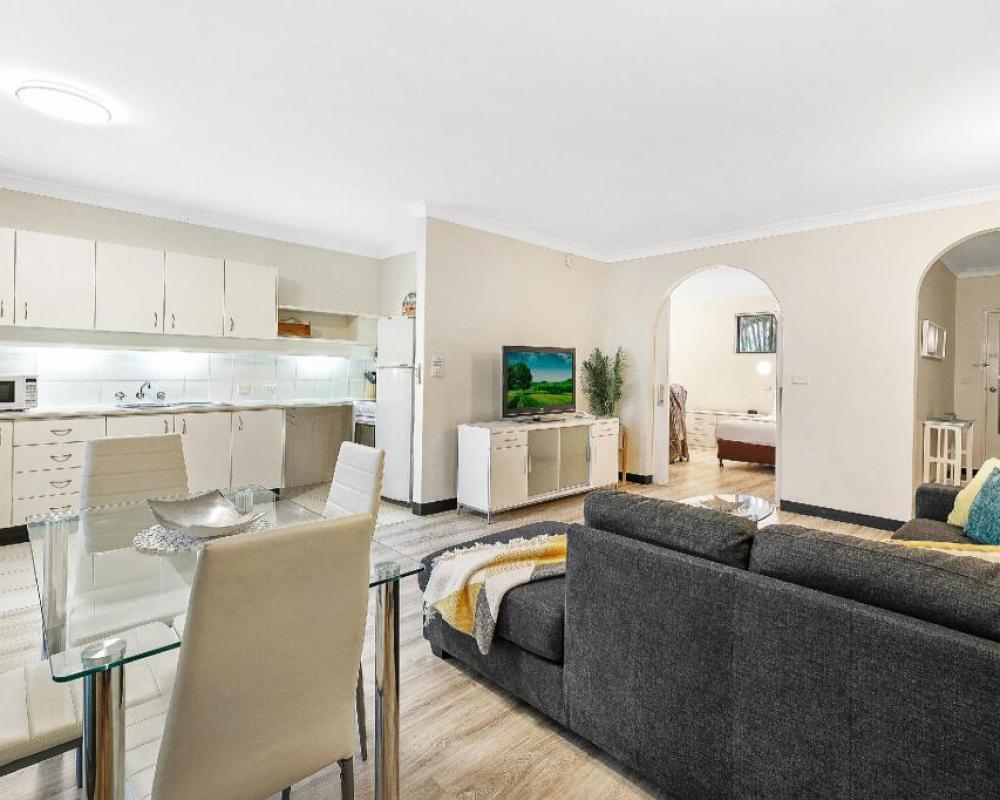 Smugglers on the Beach