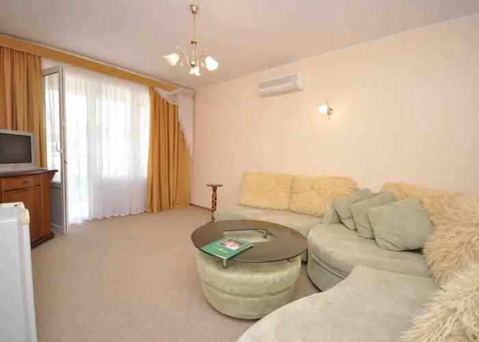 Alyana Guest House