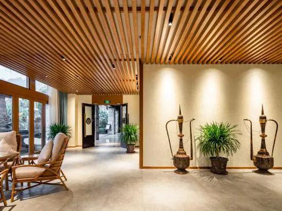 Guangyuan Jianmenguan Tianci Hot Spring Vacation Hotel