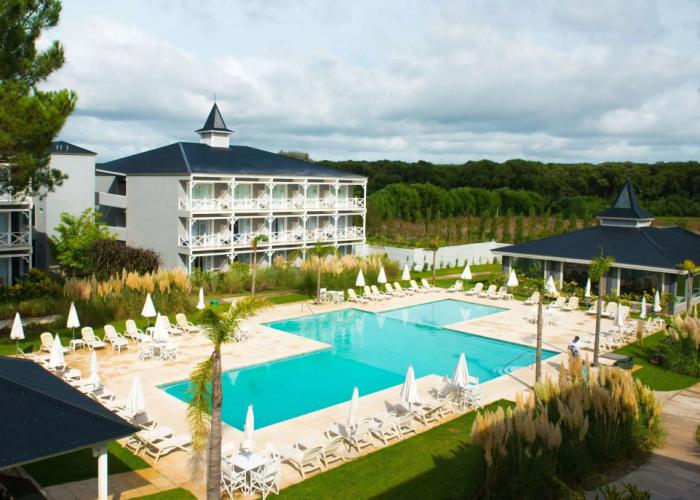 Howard Johnson Hotel & Convention Center Madariaga - Carilo