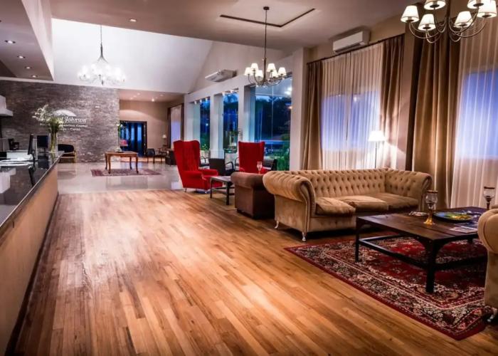 Howard Johnson by Wyndham Carilo Convention Center