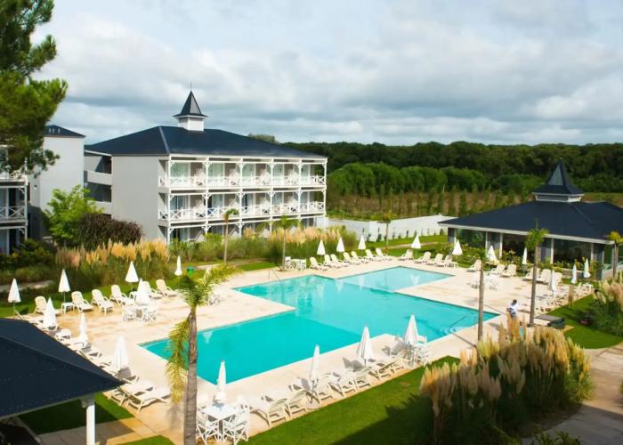 Howard Johnson by Wyndham Carilo Convention Center