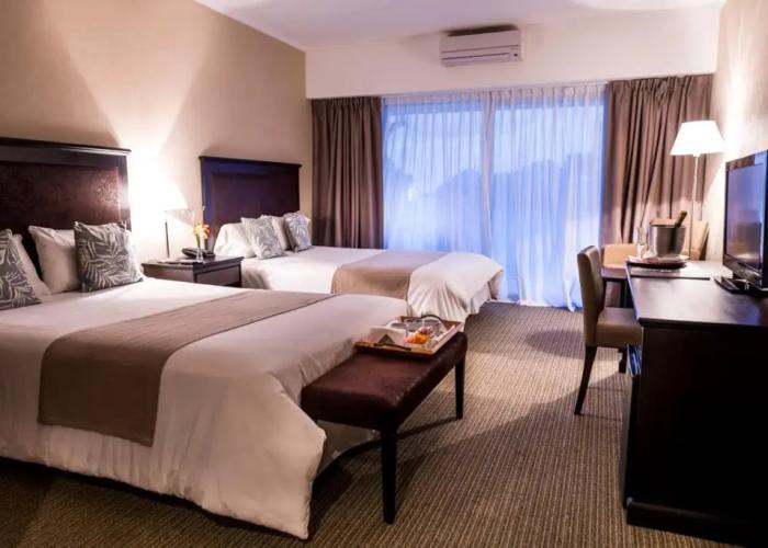 Howard Johnson by Wyndham Carilo Convention Center