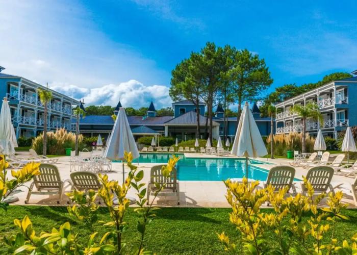 Howard Johnson by Wyndham Carilo Convention Center