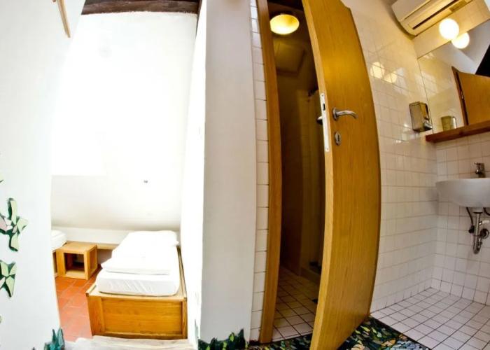 Hostel Javni Zavod Mekinjski Samostan