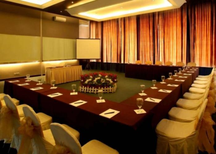 Mikie Holiday Resort & Hotel