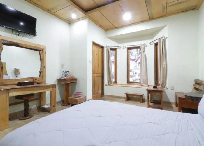 Alloyna Country Cottage
