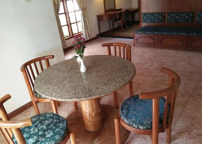 Sinabung Resort Hotel