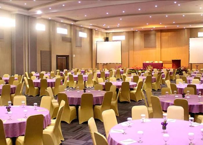 Sinabung Resort Hotel