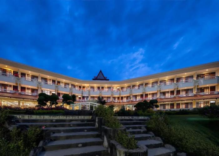 Sinabung Hills Resort