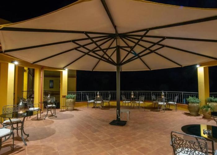 S'ena Hotel