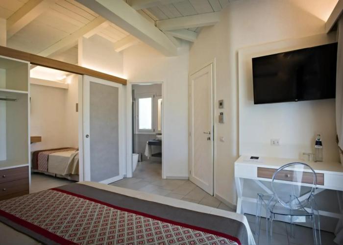 Limone Beach Resort