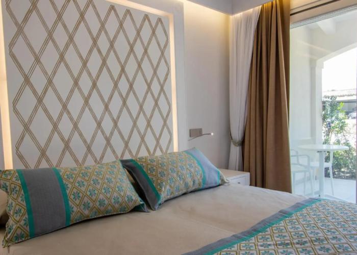 Limone Beach Resort