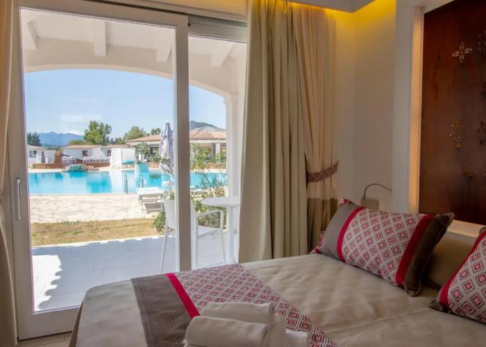 Limone Beach Resort
