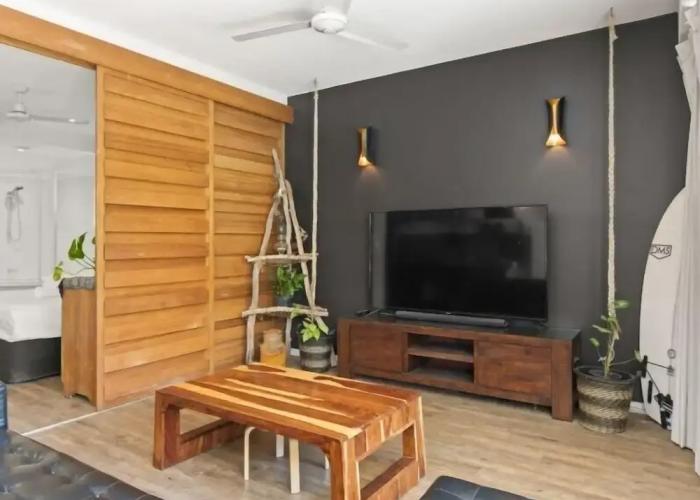 Casuarina Apartment 200m from the Beach