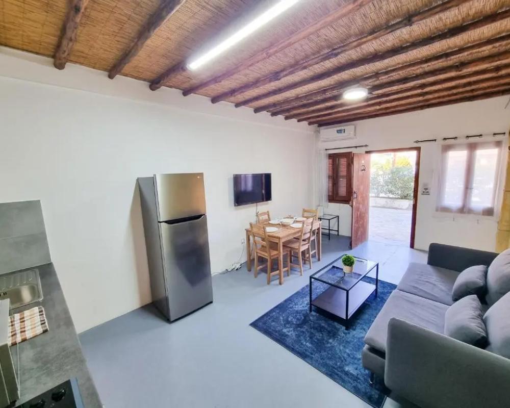 Mountains Retreat Rooms & Suites