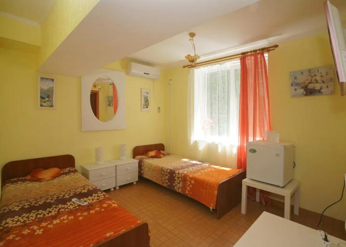 Sed'moj Sektor Guest House