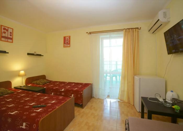 Sed'moj Sektor Guest House