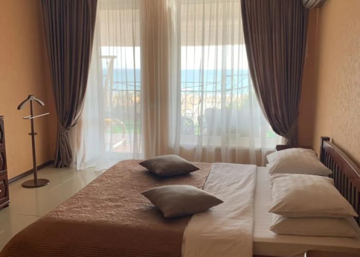 Summer Hotel